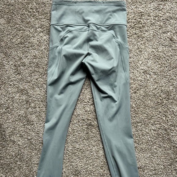 Women’s fast and free lululemon tights - Picture 3 of 3